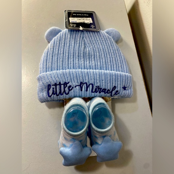 Stepping Stones Newborn Beanie and Footies Set NWT - Picture 1 of 5
